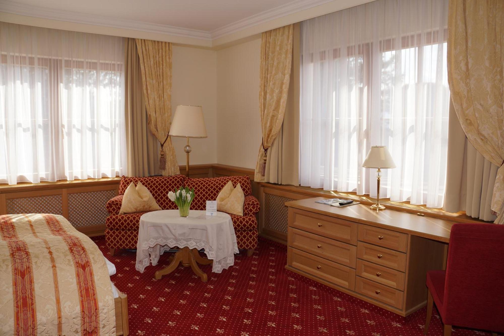Gartenhotel Maria Theresia هول ان تيرول الغرفة الصورة