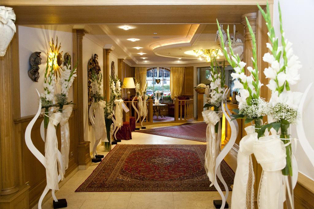Gartenhotel Maria Theresia هول ان تيرول المظهر الخارجي الصورة